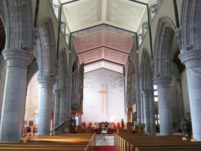 l\iNelsonjɂNCXg`[`吹iChrist Church Cathedralj̓
