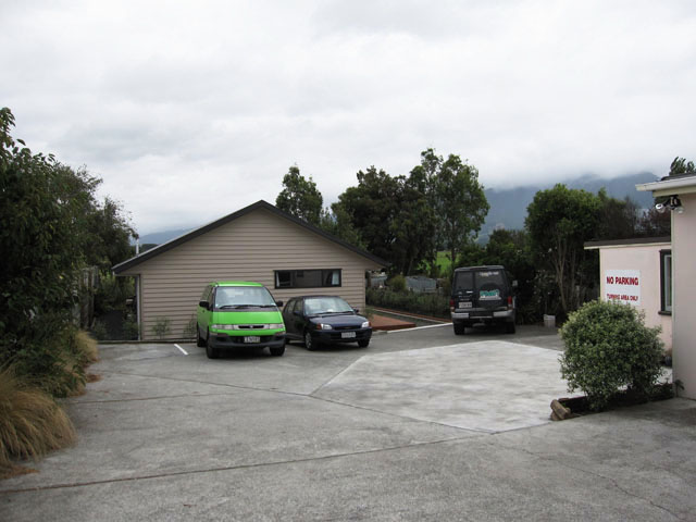 JCREiKaikourajɂ郉CGEN[NEbWiLyell Creek Lodgej̒ԏ