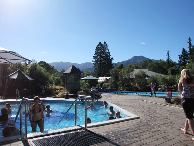 n}[EXvOXɂT[}Ev[Y&XpiThermal Pools & Spaj̉2