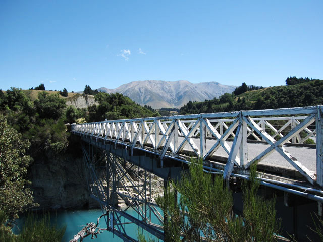 n}[EXvOXCNEeJ|Ԃŋxeꏊihanmersprings  Lake Tekapoj