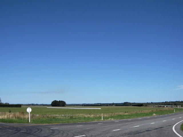 XeCu[ErbWEXgAӁiStaveley Village Storej