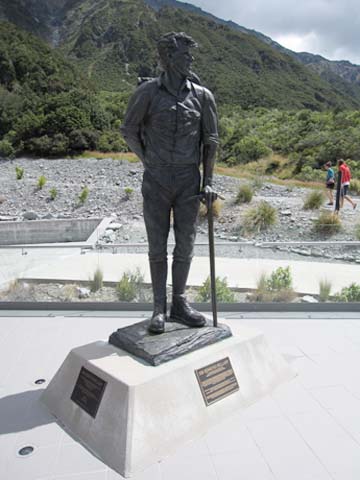 GhhEq[@T[EGhgEq[EApCZ^[iSir Edmund Hillary Alpine Centerj