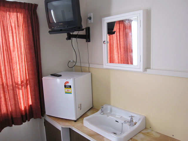 nCEJg[EbWEAhEobNpbJ[YiHigh County Lodge and Backpackersj̃gCAoXA①ɁAer