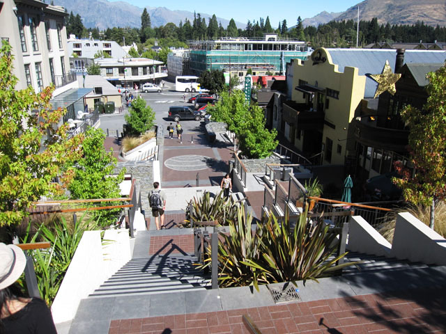 NB[Y^EiQueenstownj̒