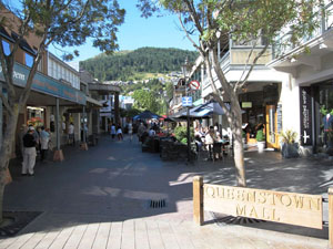 クィーンズタウン・モール（Queenstown Mall） 1 
