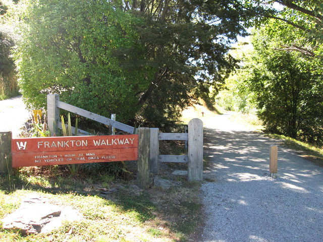JeBvΔȁiWakatipu Lakej tNgEA[EEH[NiFrankton Arm Walkjj