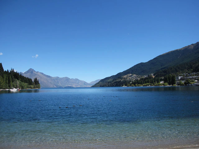 JeBv΁iWakatipu Lakej@Ȑ