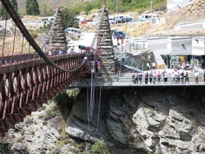 カワラウ・バンジー・センター（Kawarau Bungy Centre）の橋を渡ったところ