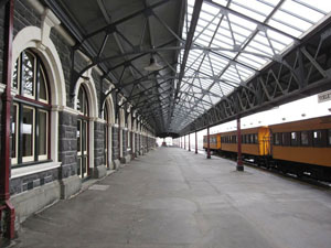 ダニーデン駅舎のホーム