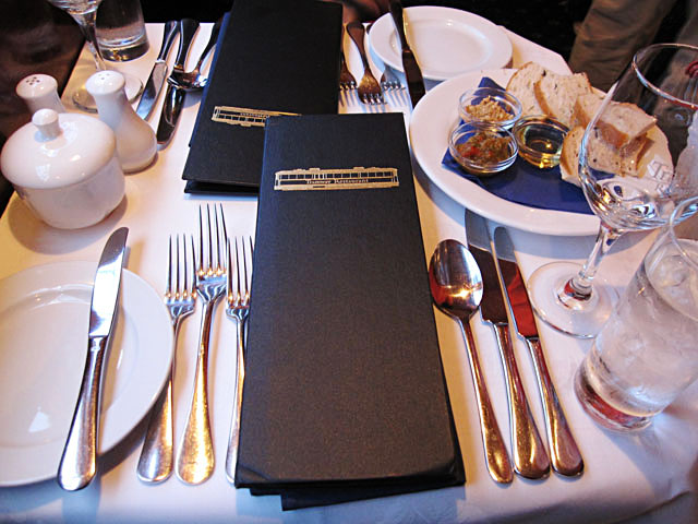 gEFCEXgiTramway Restaurantj̃e[u